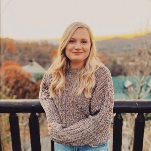 Meet your Posher, Emma